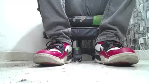 sr master cum its my old account online show from 04/16/26, 07:14