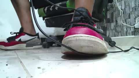 sr master cum its my old account online show from 04/27/26, 08:18