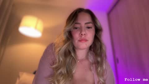 Sophie 3 online show from 06/12/26, 12:42