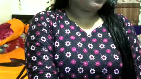 Snapshot of sruti23 chatting on 05/05/26, 02:58 sruti online show from 05/05/26, 02:58