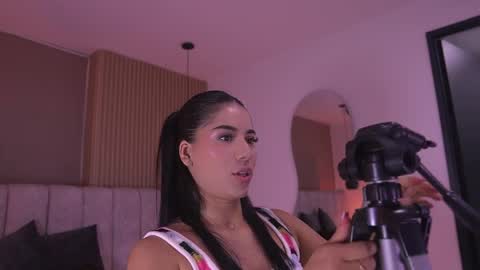 samantha online show from 06/01/26, 07:15