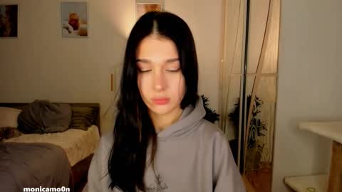 Hey guys i miss you so much  online show from 11/19/25, 09:37