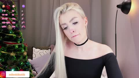 Alexandra online show from 12/25/24, 06:41