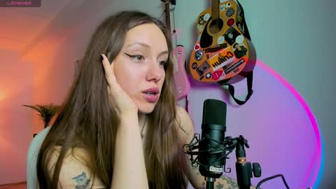 Anni if Im offline for a long time Im depressed feel free to support me offline online show from 02/06/25, 03:09