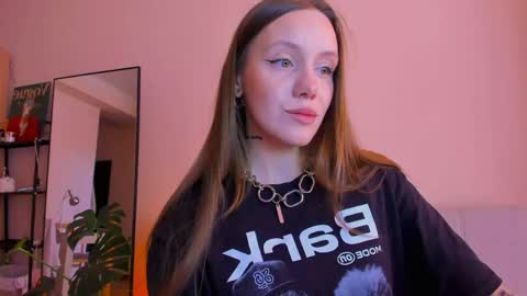 Snapshot of sshawty chatting on 04/16/26, 11:44 Anni if Im offline for a long time Im depressed feel free to support me offline online show from 04/16/26, 11:44