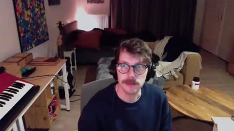 Snapshot of ssnttsnttsnss chatting on 12/07/24, 03:47 Roger online show from 12/07/24, 03:47