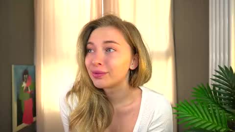 Snapshot of sssecretgirlfriend chatting on 09/16/25, 05:30 Kate online show from 09/16/25, 05:30
