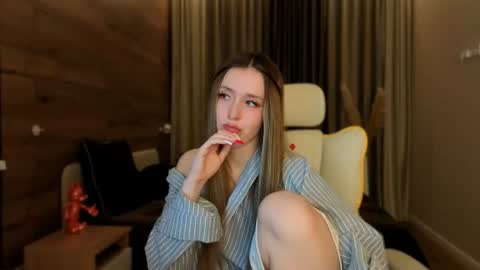 Snapshot of ssurf_time chatting on 07/03/26, 07:31 Chloe online show from 07/03/26, 07:31