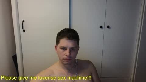 st1vemaster01 online show from 04/19/26, 02:38