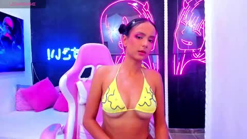 staarlightt online show from 09/25/25, 08:34