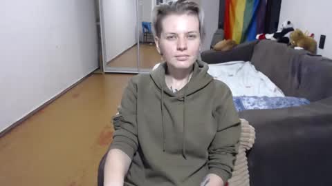 Snapshot of stacey_hot_01 chatting on 12/06/24, 04:25 Stacey online show from 12/06/24, 04:25