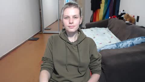 Snapshot of stacey_hot_01 chatting on 12/10/24, 05:50 Stacey online show from 12/10/24, 05:50