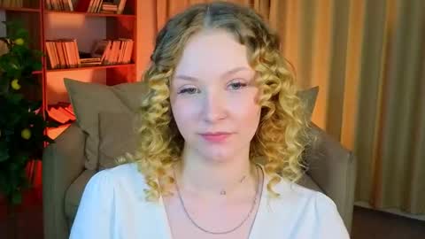 Snapshot of staceyyjones chatting on 05/18/26, 12:33 Stacey online show from 05/18/26, 12:33