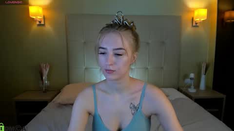 Stacy Mon Tue Wed Thu Fri Sun GMT GMT 3 1000am - 0400pm  online show from 02/12/26, 09:26