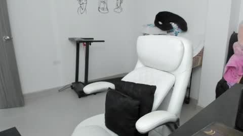 Zulma Yisset online show from 04/21/26, 02:51