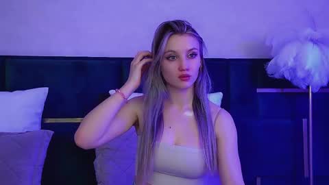 StacyEvances online show from 11/22/25, 06:29