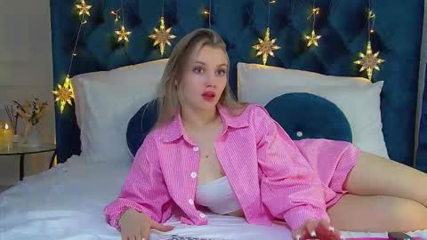 StacyEvances online show from 11/30/25, 06:23