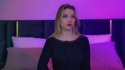 StacyEvances online show from 02/15/26, 06:26