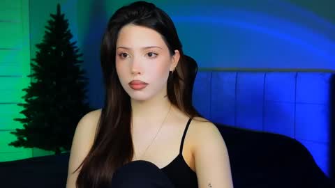 Snapshot of stacygonzales_ chatting on 12/18/24, 06:53 Bye bye dear See you on December 3st  online show from 12/18/24, 06:53