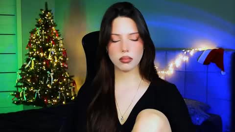 Snapshot of stacygonzales_ chatting on 12/27/24, 08:02 Bye bye dear See you on December 3st  online show from 12/27/24, 08:02