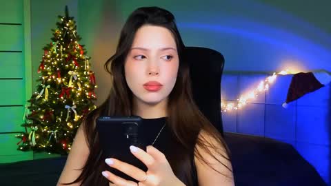 Snapshot of stacygonzales_ chatting on 01/18/25, 02:12 Bye bye dear See you on December 3st  online show from 01/18/25, 02:12