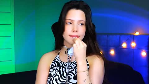 Snapshot of stacygonzales_ chatting on 01/31/25, 09:27 Bye bye dear See you on December 3st  online show from 01/31/25, 09:27