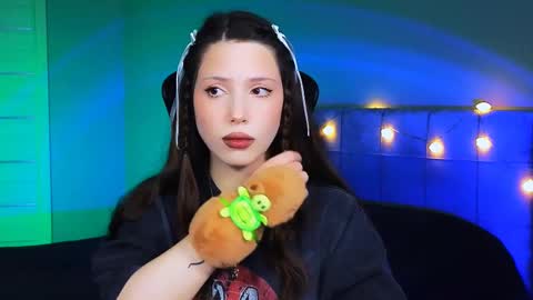 Snapshot of stacygonzales_ chatting on 02/15/25, 09:27 Bye bye dear See you on December 3st  online show from 02/15/25, 09:27