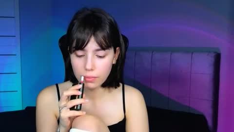 Snapshot of stacygonzales_ chatting on 12/18/25, 06:30 Bye bye dear See you on December 3st online show from 12/18/25, 06:30