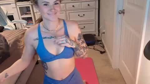 Hannah Lee online show from 02/11/25, 02:57