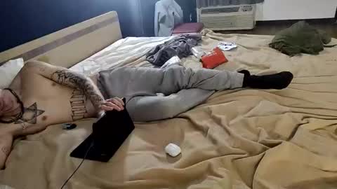 Straightupdownbad online show from 12/05/25, 12:41