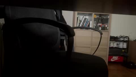 Snapshot of stang_ chatting on 09/10/25, 07:03 stang_ online show from 09/10/25, 07:03