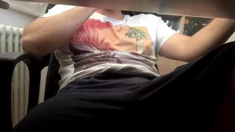 Snapshot of stang_ chatting on 09/14/25, 04:06 stang_ online show from 09/14/25, 04:06