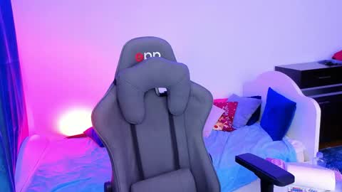 Madison online show from 04/19/26, 01:32