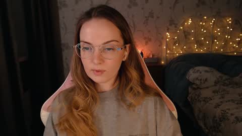 Alice online show from 01/05/25, 01:15