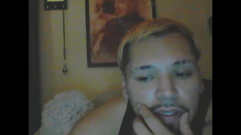 Snapshot of starboyflip chatting on 10/17/25, 04:26 starboyflip online show from 10/17/25, 04:26