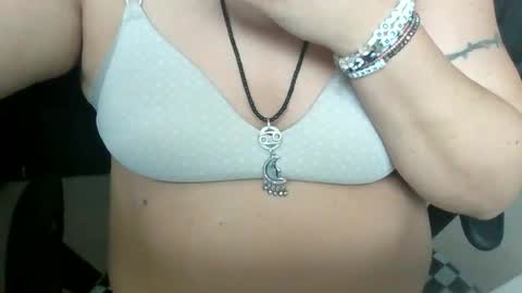 starella___saxxxton online show from 01/08/26, 04:31