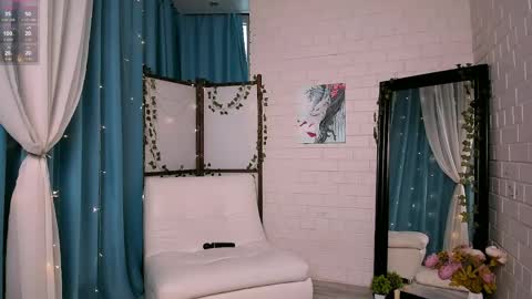 Chloe online show from 05/18/26, 11:27