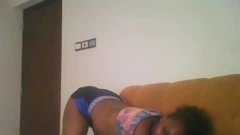Snapshot of stargirl880271 chatting on 01/15/25, 03:33 isha online show from 01/15/25, 03:33