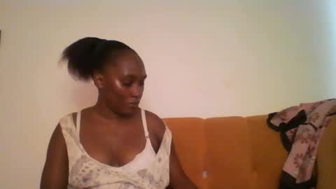 Snapshot of stargirl880271 chatting on 02/28/25, 04:10 isha online show from 02/28/25, 04:10