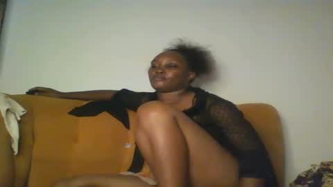 Snapshot of stargirl880271 chatting on 10/16/25, 02:56 isha online show from 10/16/25, 02:56
