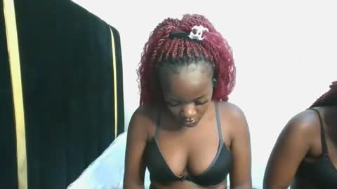 Snapshot of stargirl_lia chatting on 11/11/25, 06:19 lia online show from 11/11/25, 06:19