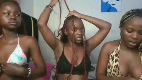 lia online show from 02/04/26, 06:47