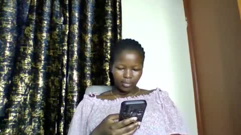 Snapshot of staria_luxe chatting on 10/03/25, 09:06 staria_luxe online show from 10/03/25, 09:06