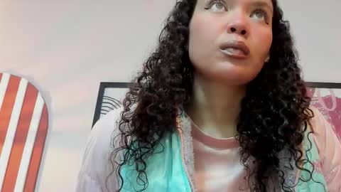 Snapshot of starkjoness chatting on 12/20/25, 12:34 Stark Jones online show from 12/20/25, 12:34