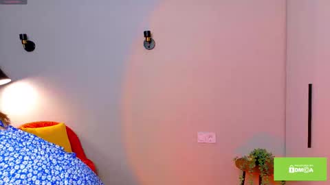 Nina online show from 11/08/25, 03:39