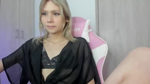 Snapshot of starmoonly chatting on 06/04/26, 11:44 starmoonly online show from 06/04/26, 11:44