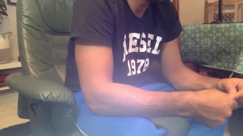 Snapshot of starpizzle chatting on 10/01/25, 04:57 Starpizzle online show from 10/01/25, 04:57
