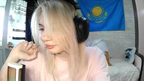 Katie online show from 09/10/25, 09:53