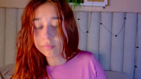 M O O N  online show from 05/19/26, 03:24