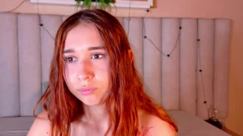 M O O N  online show from 05/26/26, 02:40